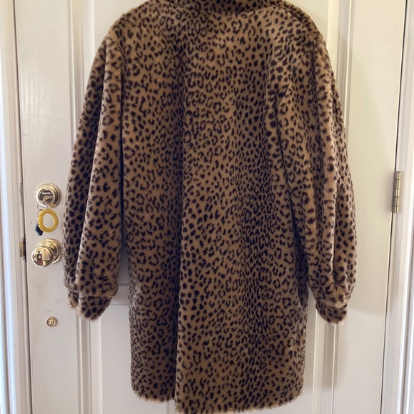Women's Animal Print Faux Fur Long Sleeve Winter Coat/Size L/NEW/NEVER WORN! - Picture 2 of 5